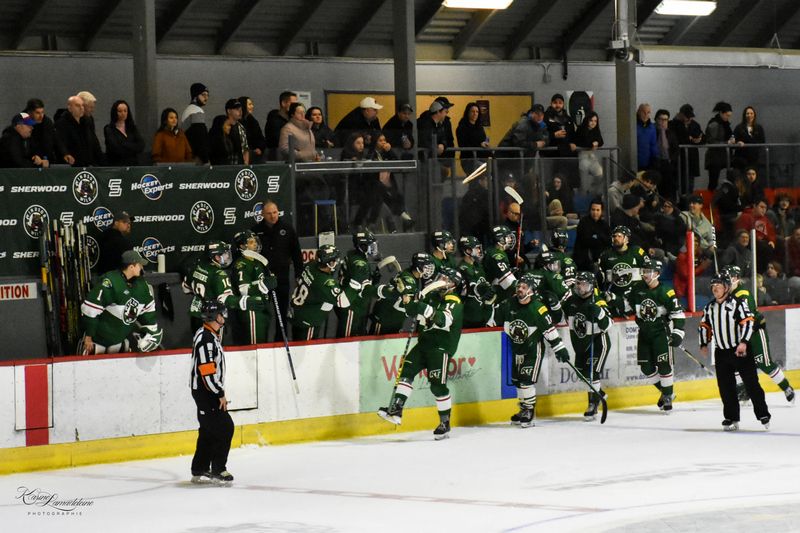 La série Coaticook et Windsor chaudement disputée dans la Ligue régionale de Hockey